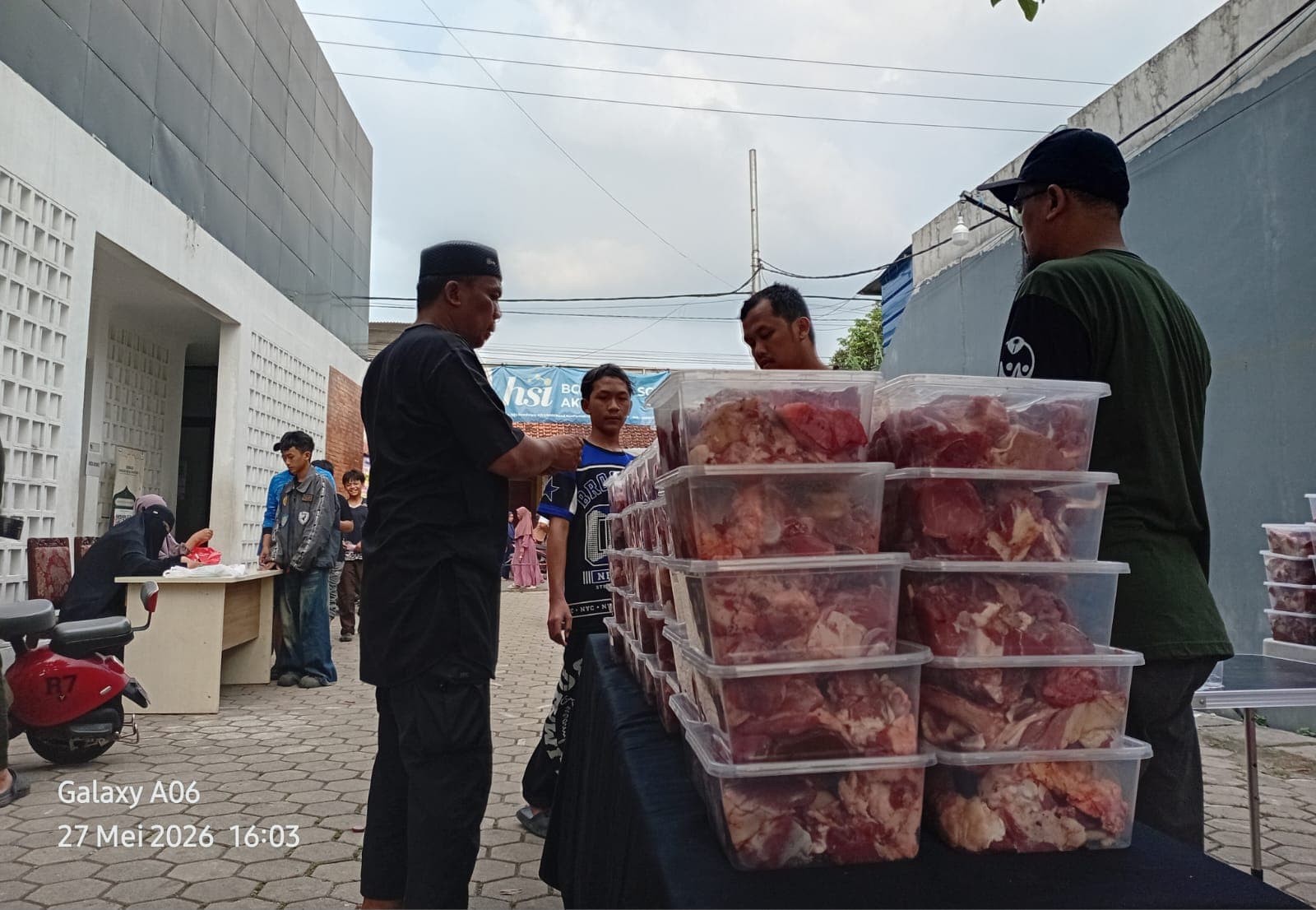 Berbagi Kebaikan di Hari Raya Qurban