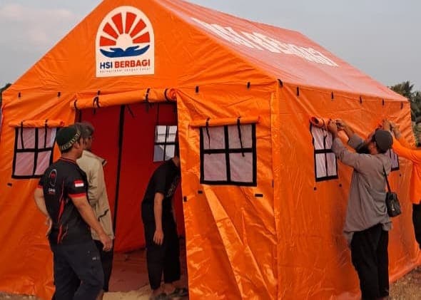 Pasca Gempa NTT: Saat Rumah Tak Bisa Lagi Dihuni, Tenda Menjadi Pelindung